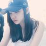 大猩猩狠拽女游客头发视频系AI
